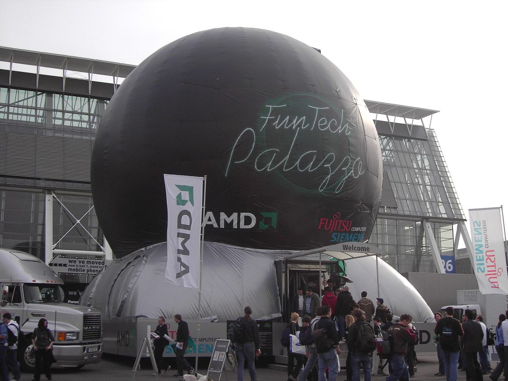 CeBIT 2005 AMD Fun Tech Palazzo